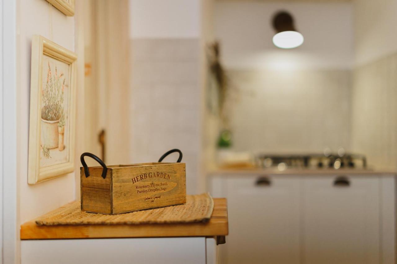 Milestones Modern Suite Trullo Jacuzzi Spa & Relax Alberobello Buitenkant foto