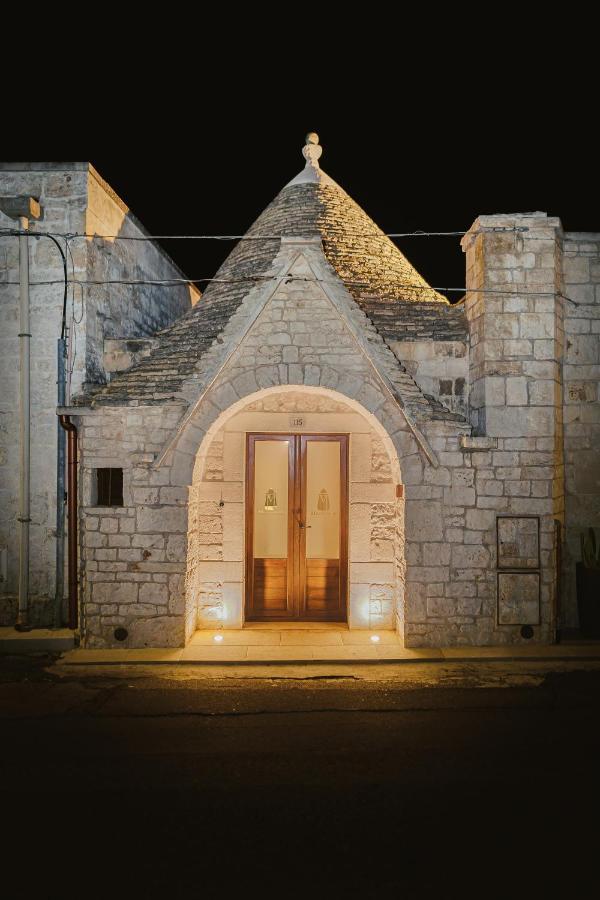 Milestones Modern Suite Trullo Jacuzzi Spa & Relax Alberobello Buitenkant foto