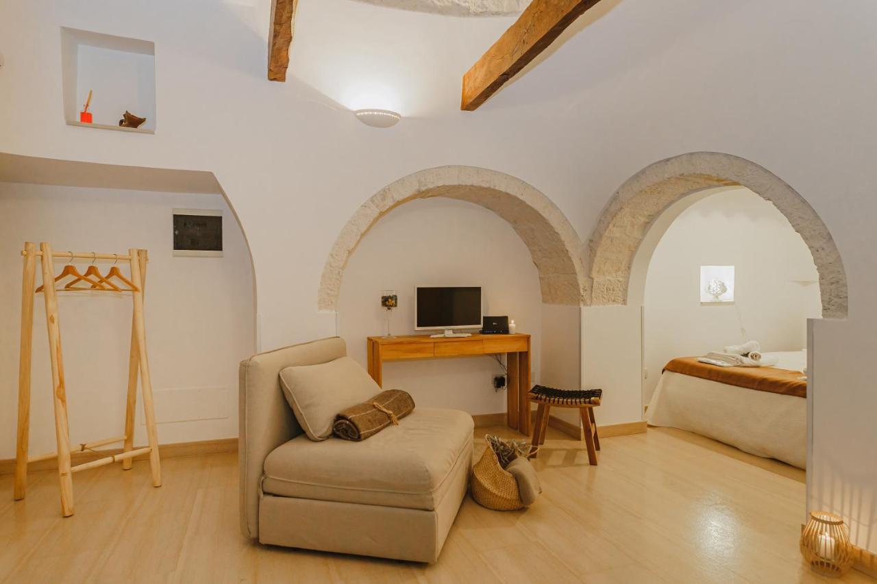 Milestones Modern Suite Trullo Jacuzzi Spa & Relax Alberobello Buitenkant foto